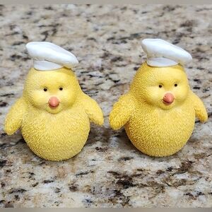 Vintage Sagaform Chicks Salt and Pepper Shakers Saga Form Chicken Collectible